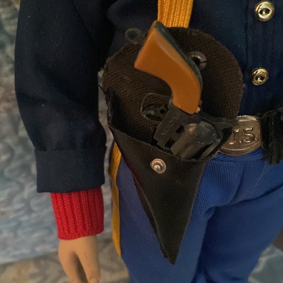 John Wayne “American Guardian of the West” Doll. Effanbee legend series. - Picture 9 of 12